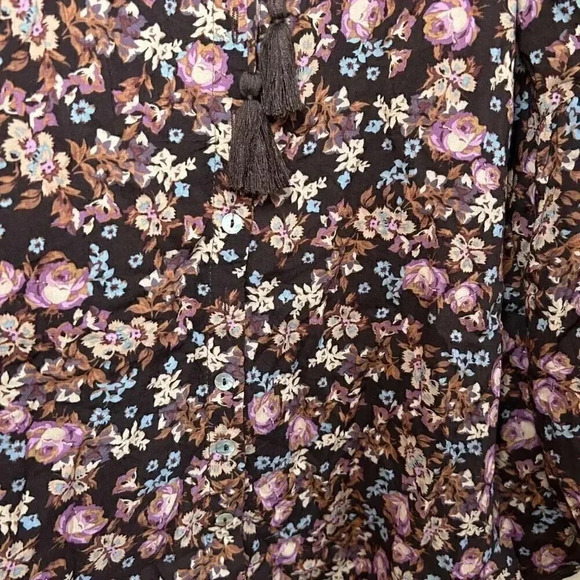 2/$30 Olivaceous Size Medium Floral Flowy Boho Romantic Top Blouse Shirt - Picture 7 of 9